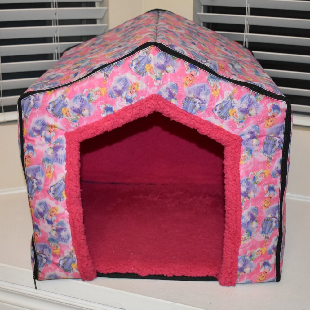 DISNEY CASTLE PALACE PRINCESS CINDERELLA PORTABLE FOLDABLE DOG / CAT BED HOUSE